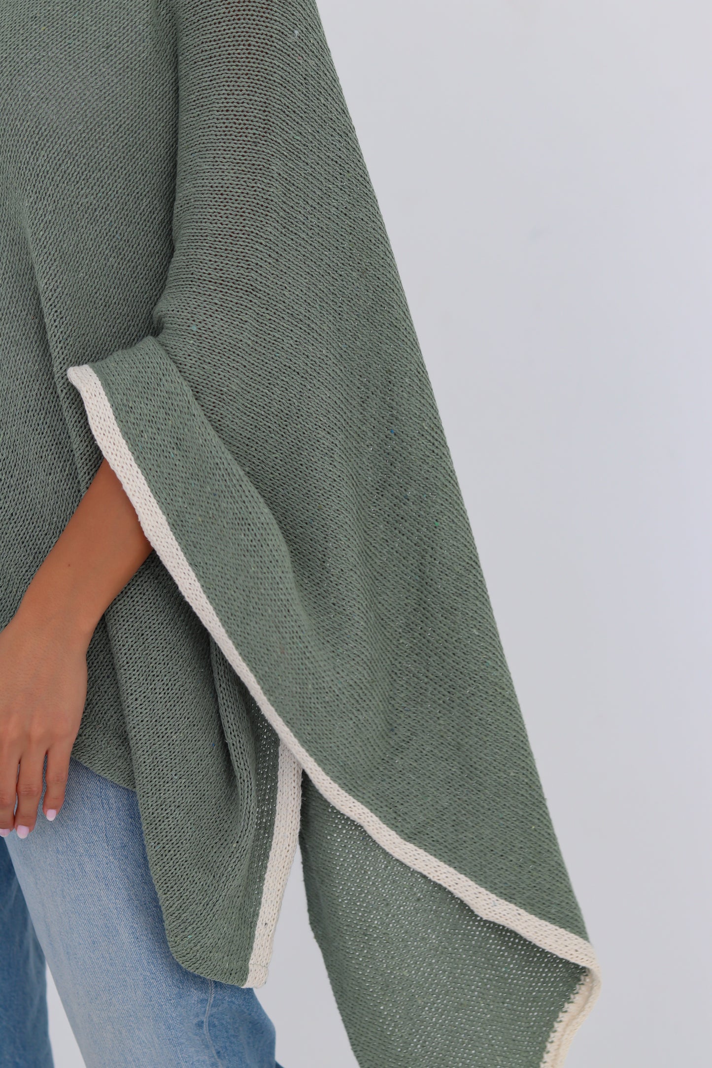 Seren Knit Cape in mint