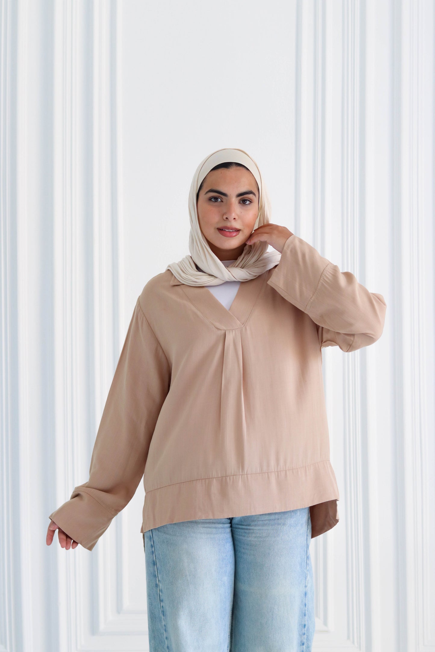 Basic linen shirt in beige