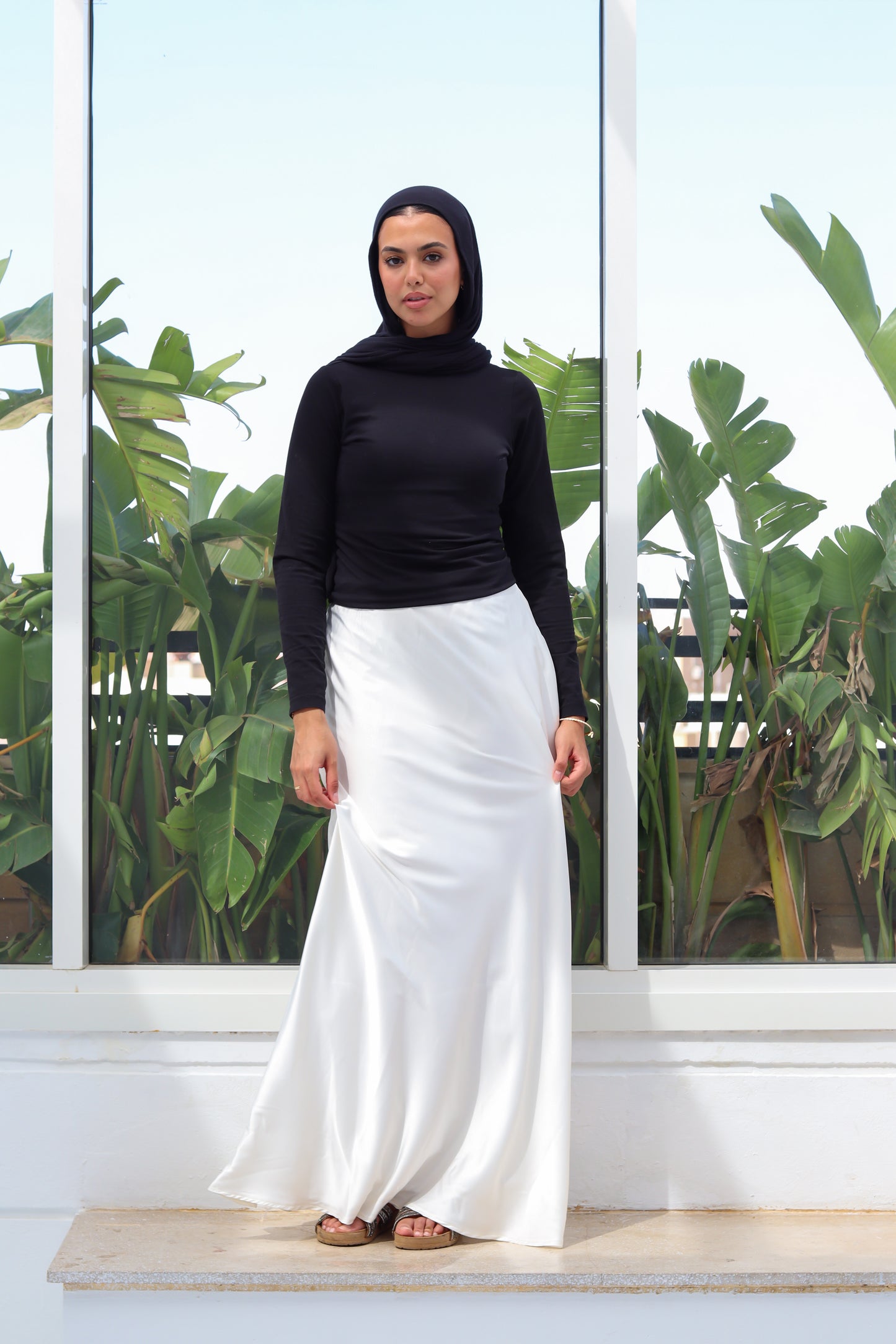 Satin skirt in off-white