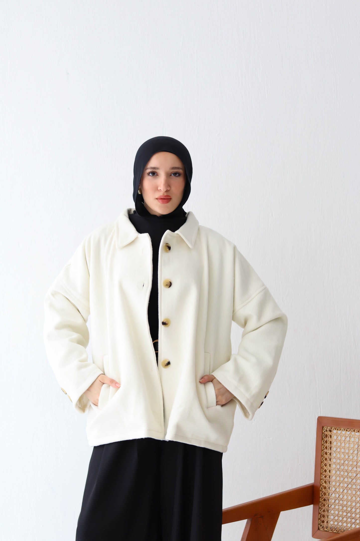 Cozy Buttoned Jacket - in cream