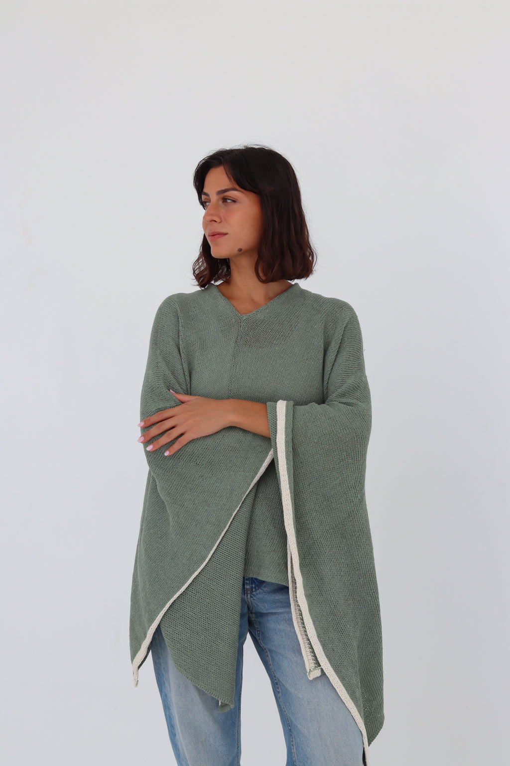 Seren Knit Cape in mint