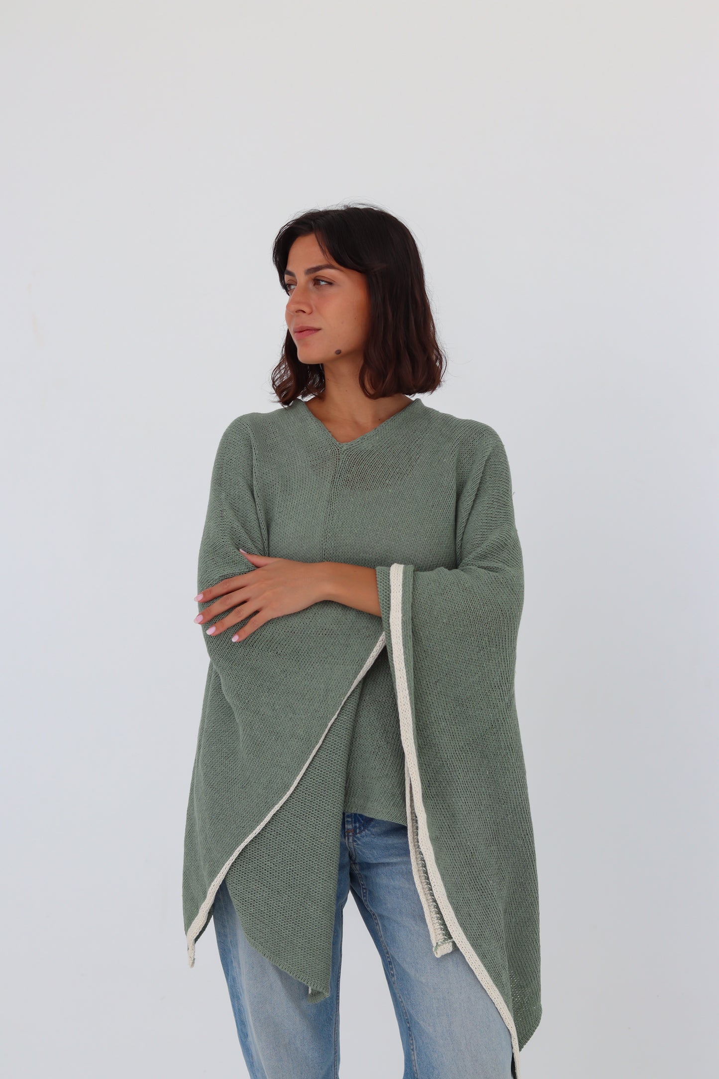 Seren Knit Cape in mint