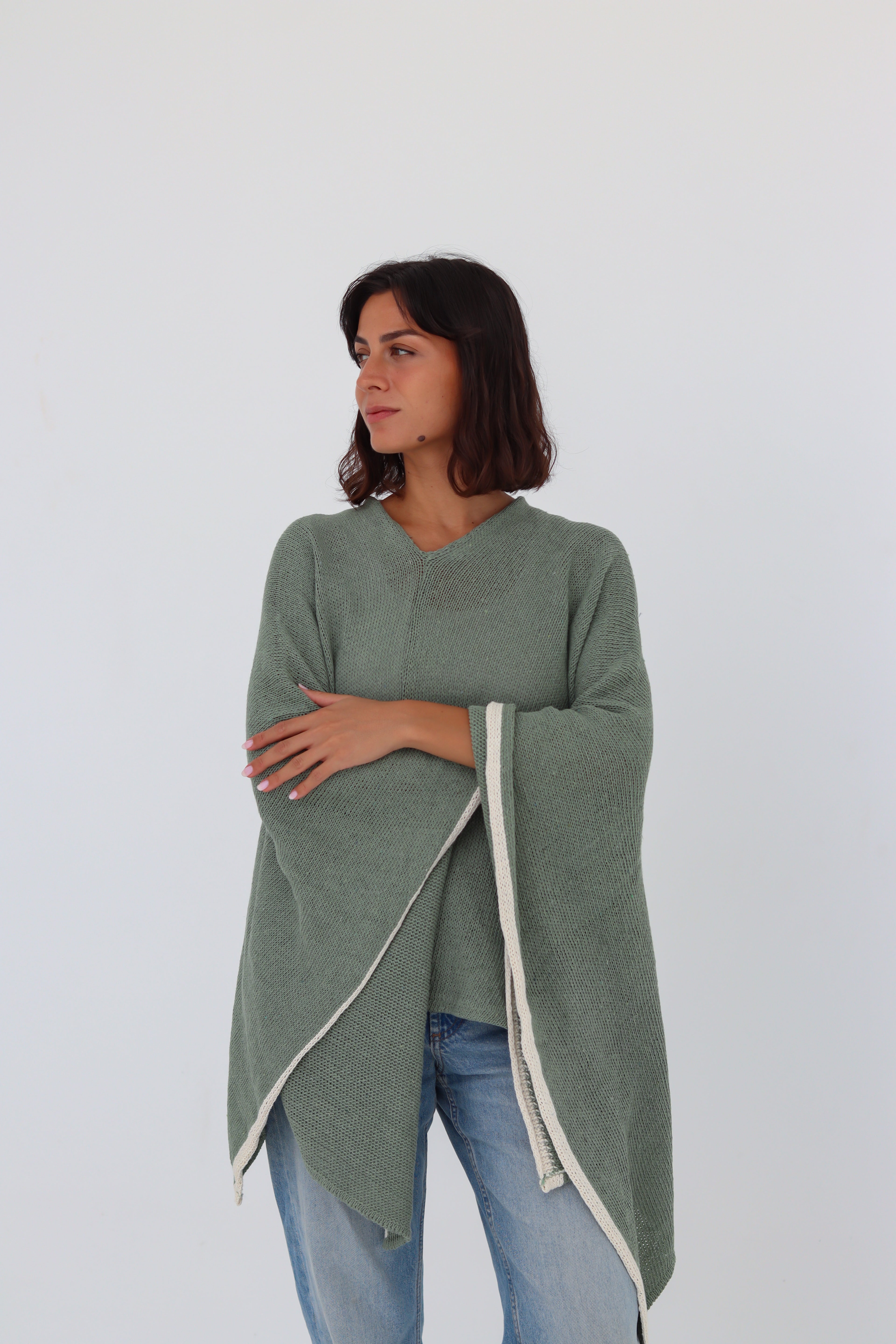 Seren Knit Cape in mint