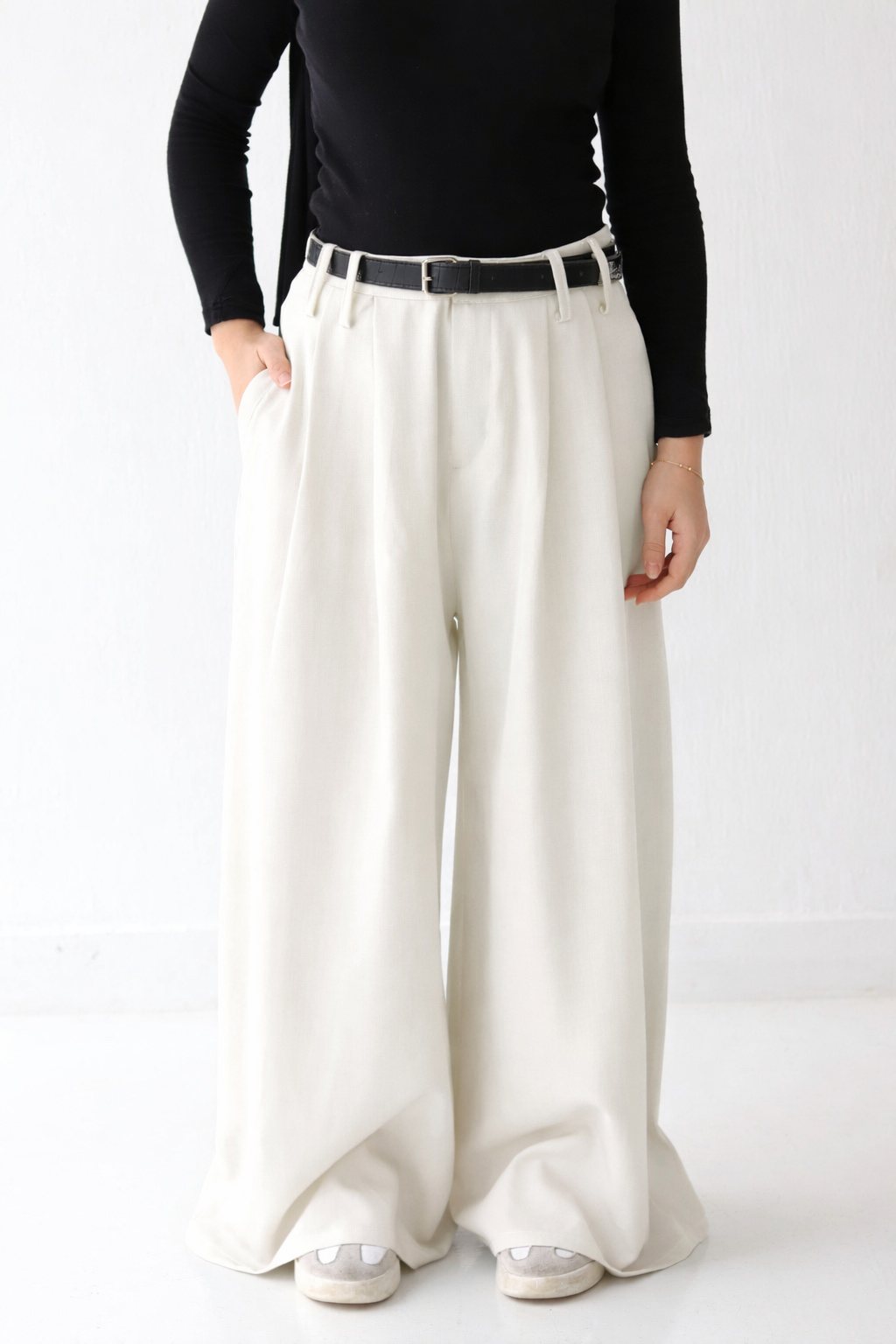 Flow Wide trousers