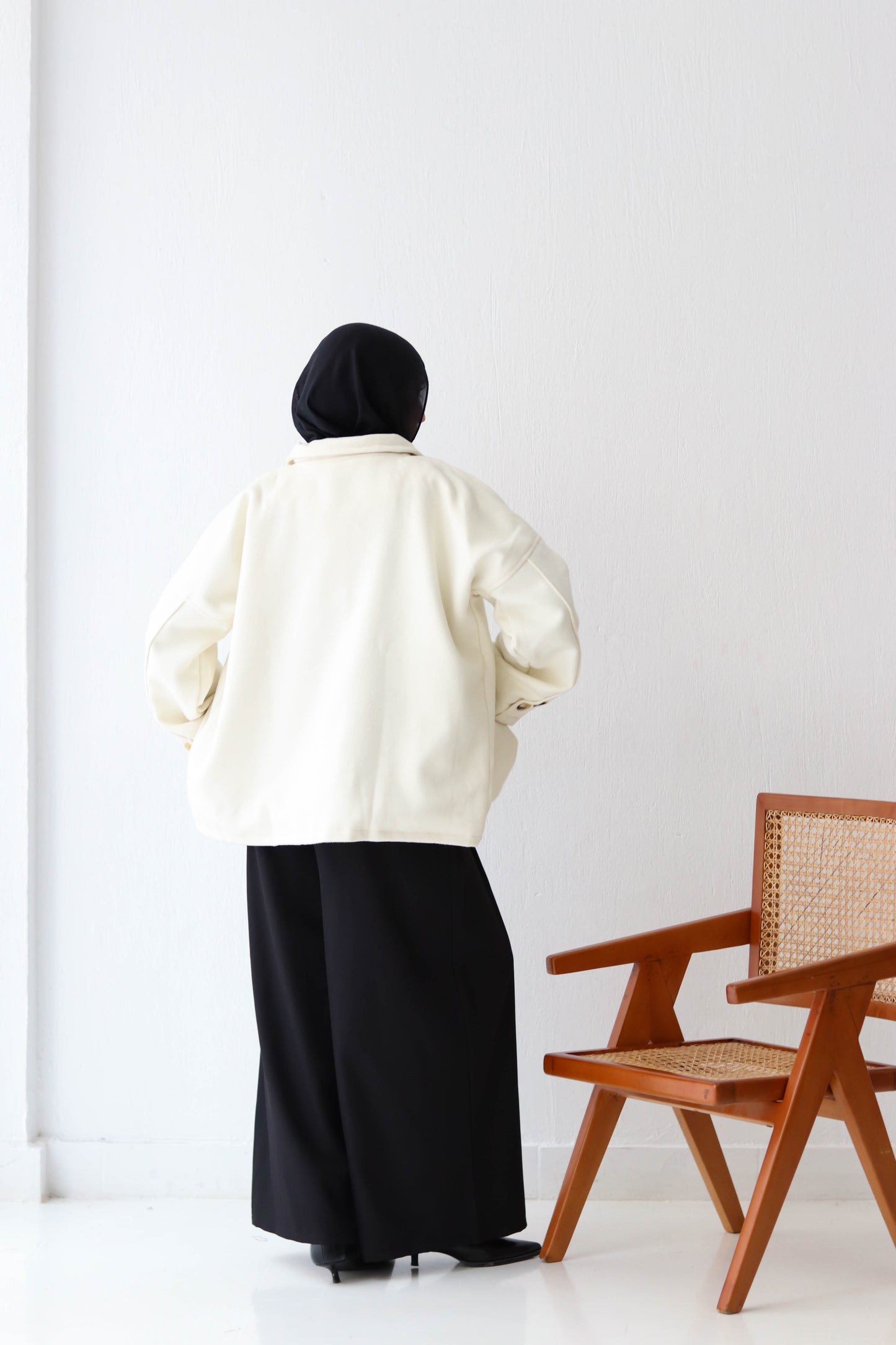 Cozy Buttoned Jacket - in cream