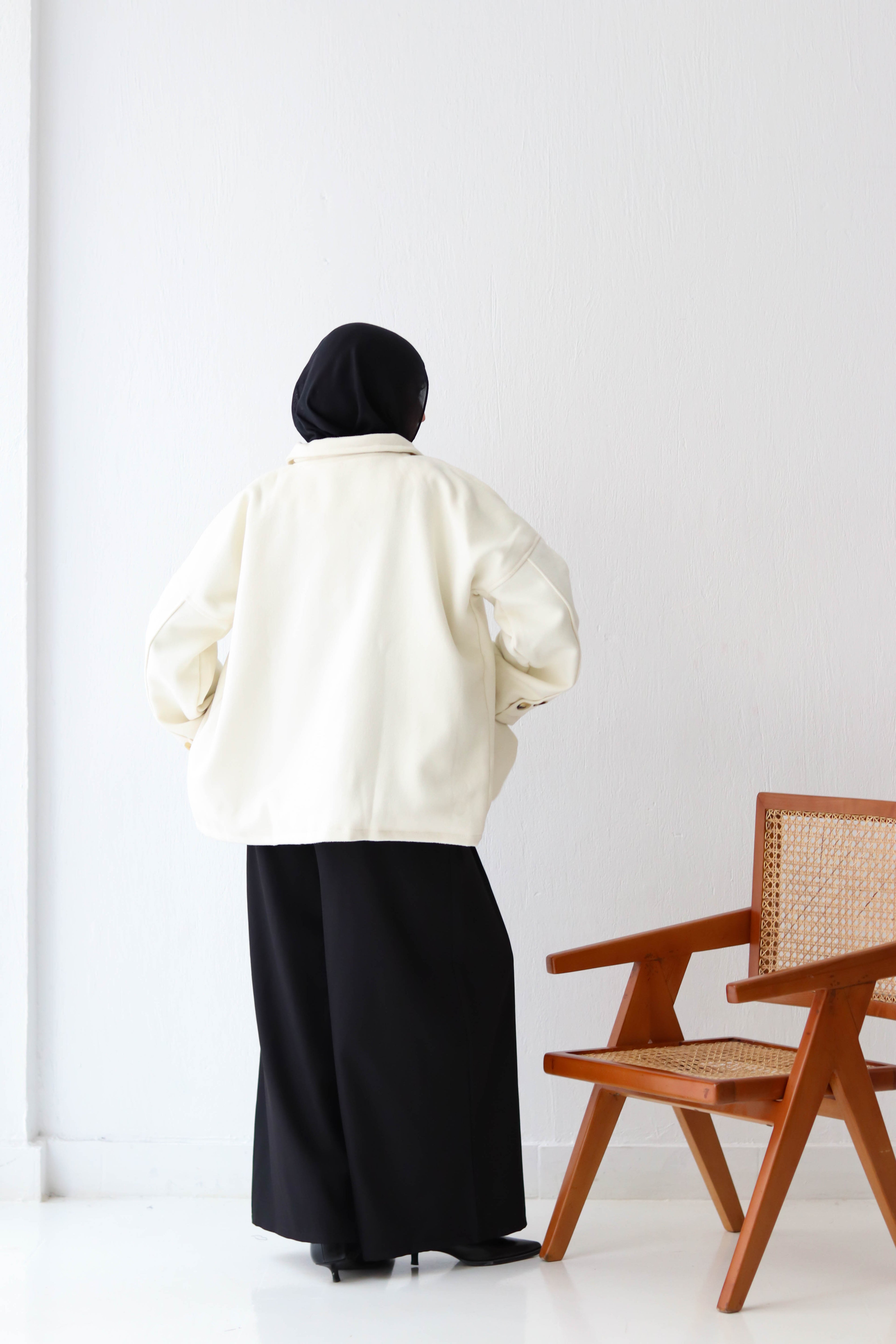 Cozy Buttoned Jacket - in cream