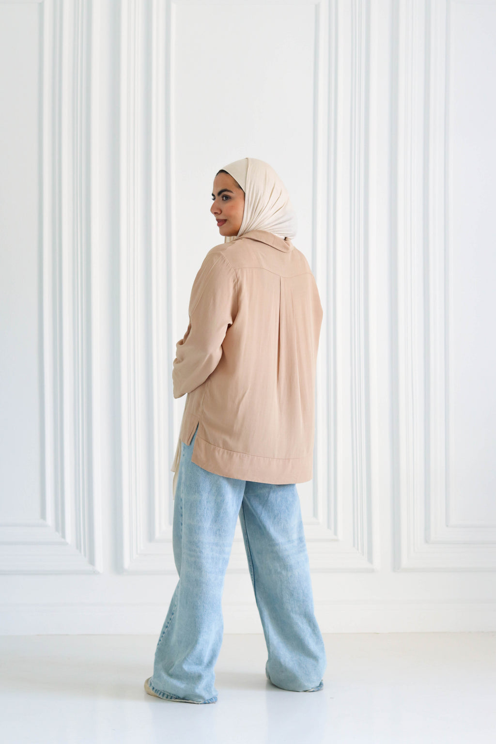 Basic linen shirt in beige