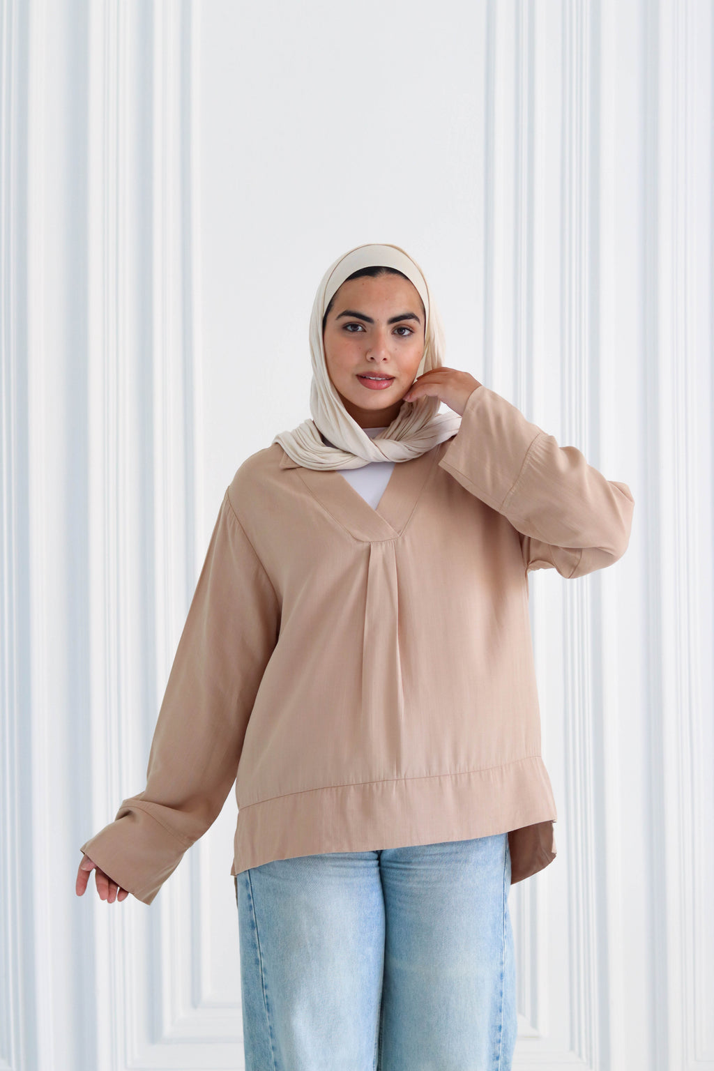Basic linen shirt in beige