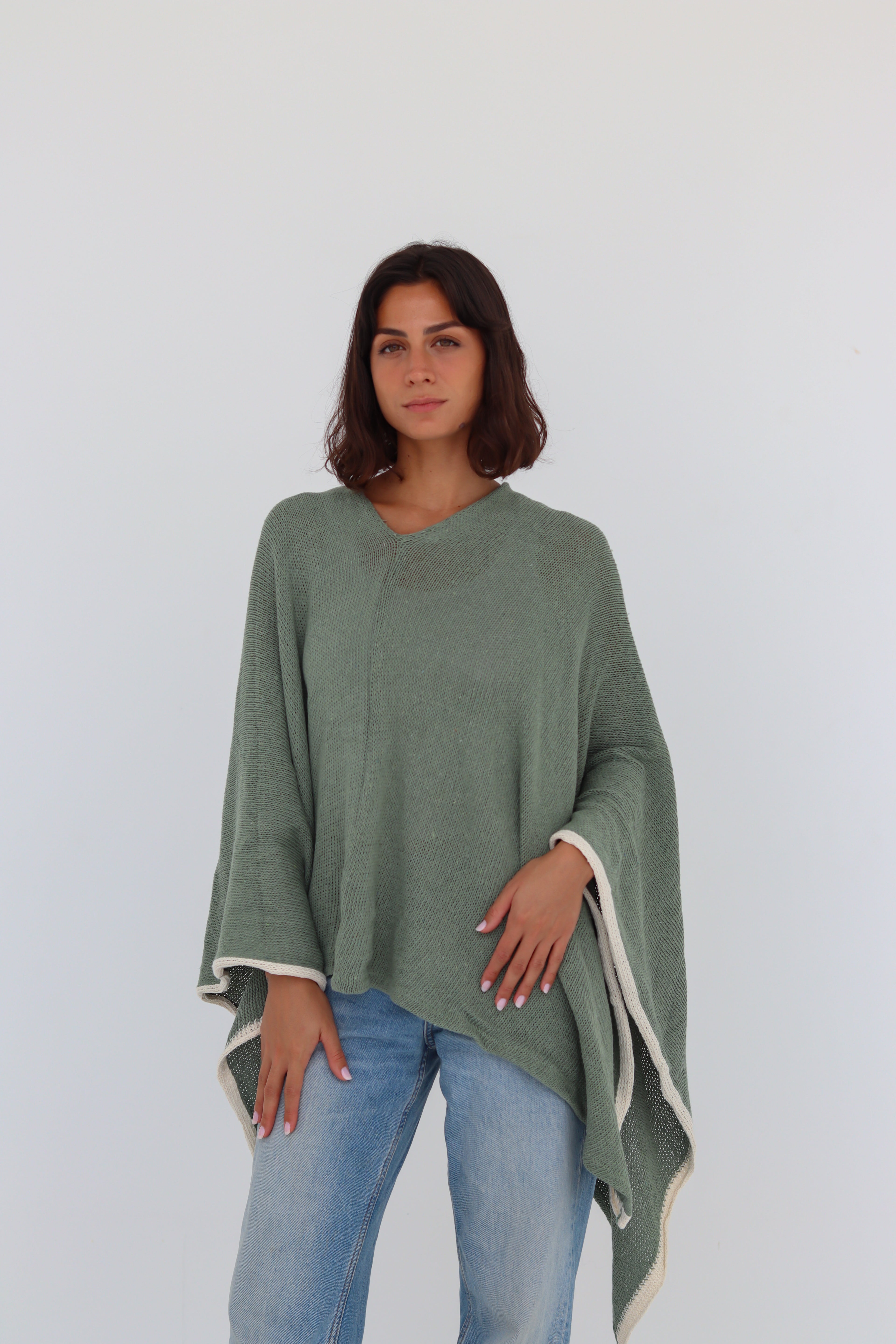 Seren Knit Cape in mint